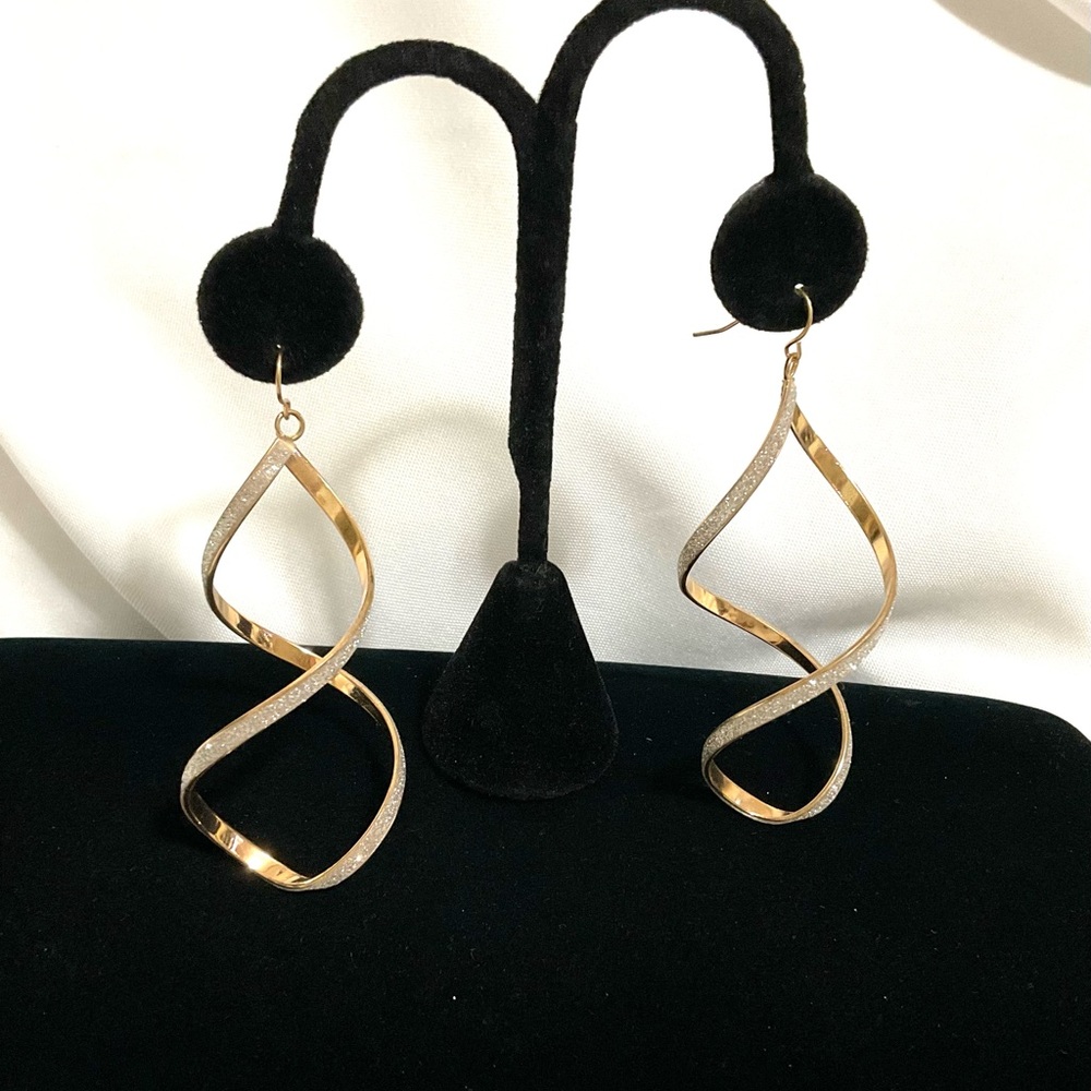 Goldtone Lightweight Spiral Earrings - Picture 4 of 5